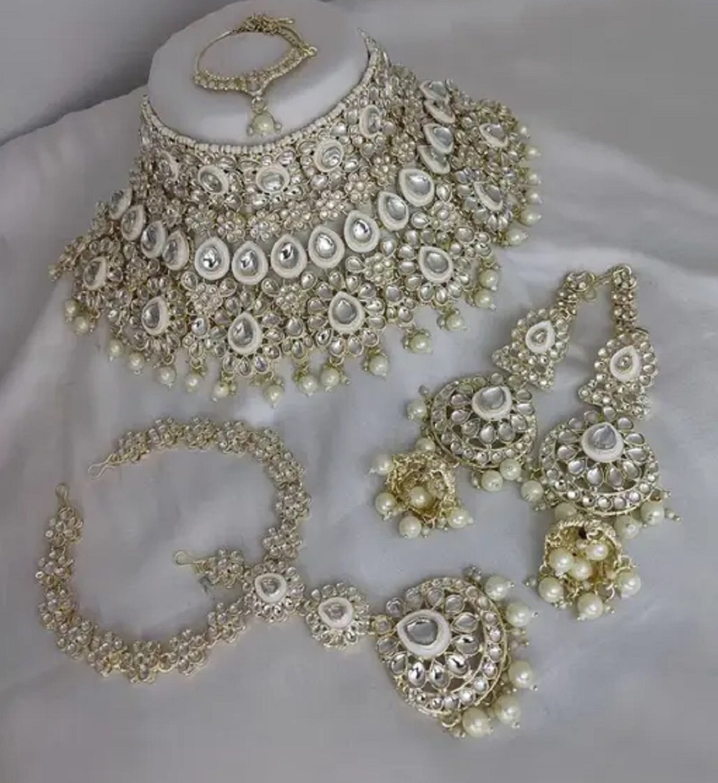 Shine Like a Bride: Exquisite Kundan Jewellery for Weddings White