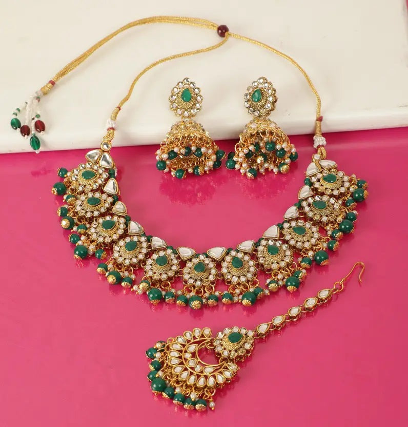 Royal Green Kundan Bridal Jewellery Set – Necklace, Earrings & Maang Tikka
