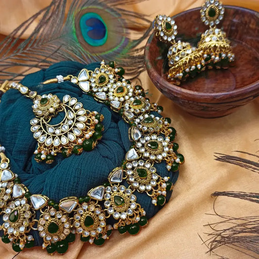 Royal Green Kundan Bridal Jewellery Set – Necklace, Earrings & Maang Tikka